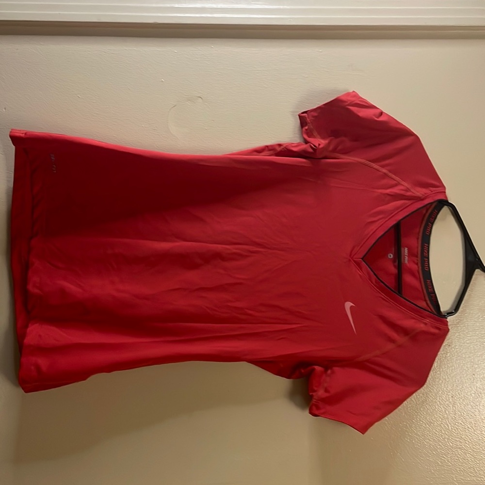 Nike Dri-Fit athletic wear women’s size medium